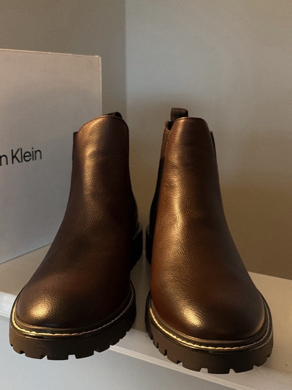 Brand New!!🔥🔥🔥🔥🔥Calvin Klein Men's Brown Leather Letrel Boots.